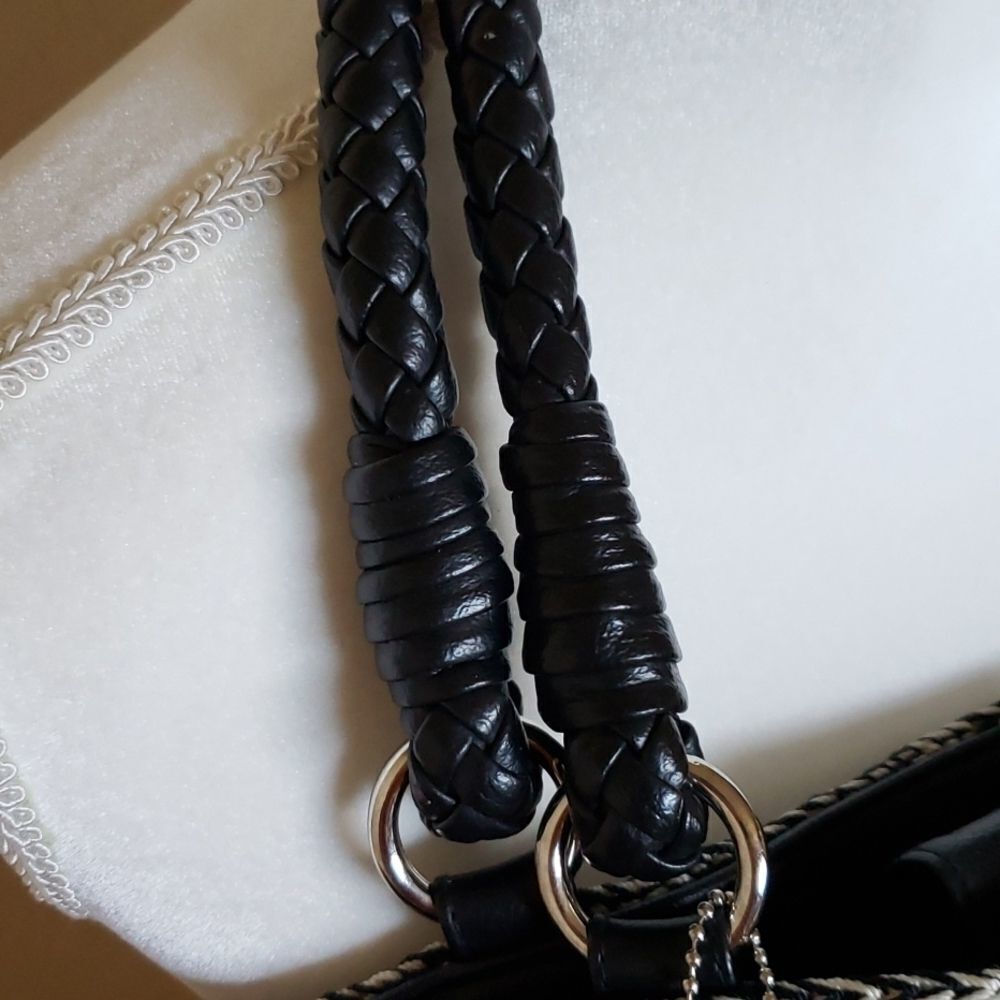 The Sak Crochet Macrame Handbag - Picture 4 of 16
